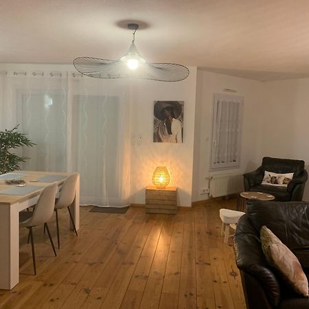 Appartement Spacieux Au Calme Vannes Exterior foto